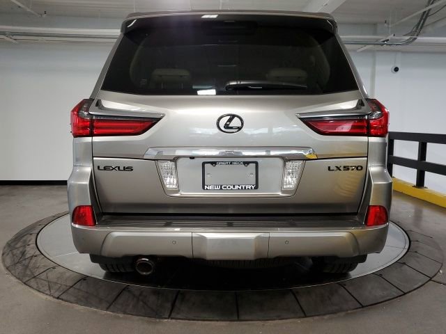 Used 2017 Lexus LX 570 4WD w/ Luxury Package image 8