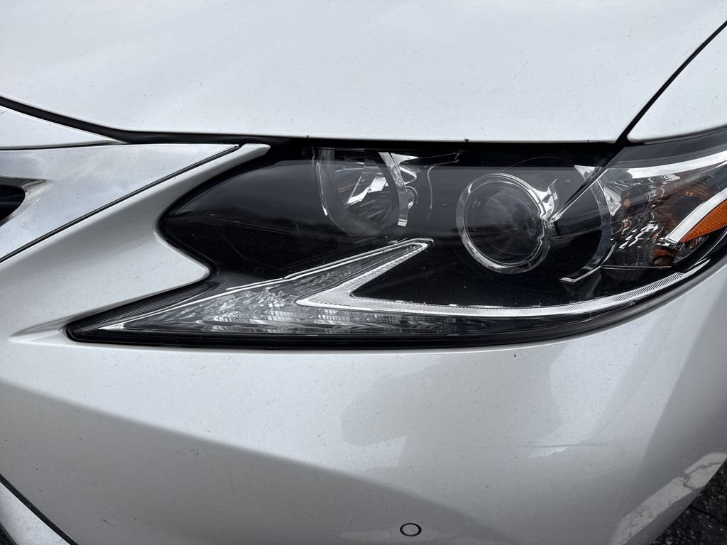 Used 2018 Lexus ES 350 w/ Premier Package image 9