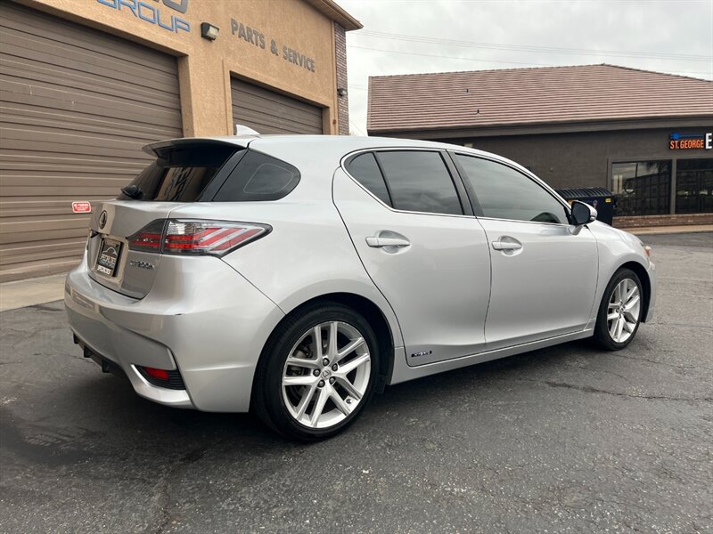 Used 2016 Lexus CT 200h FWD image 32