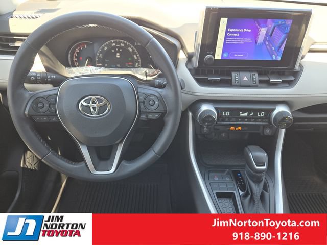 Used 2025 Toyota RAV4 XLE Premium FWD image 29