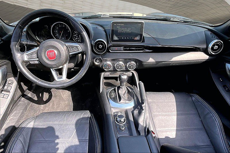 Used 2017 FIAT 124 Spider Lusso RWD image 12