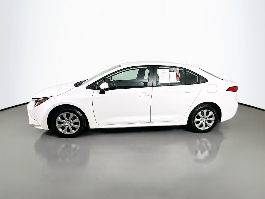 Used 2022 Toyota Corolla LE FWD image 5