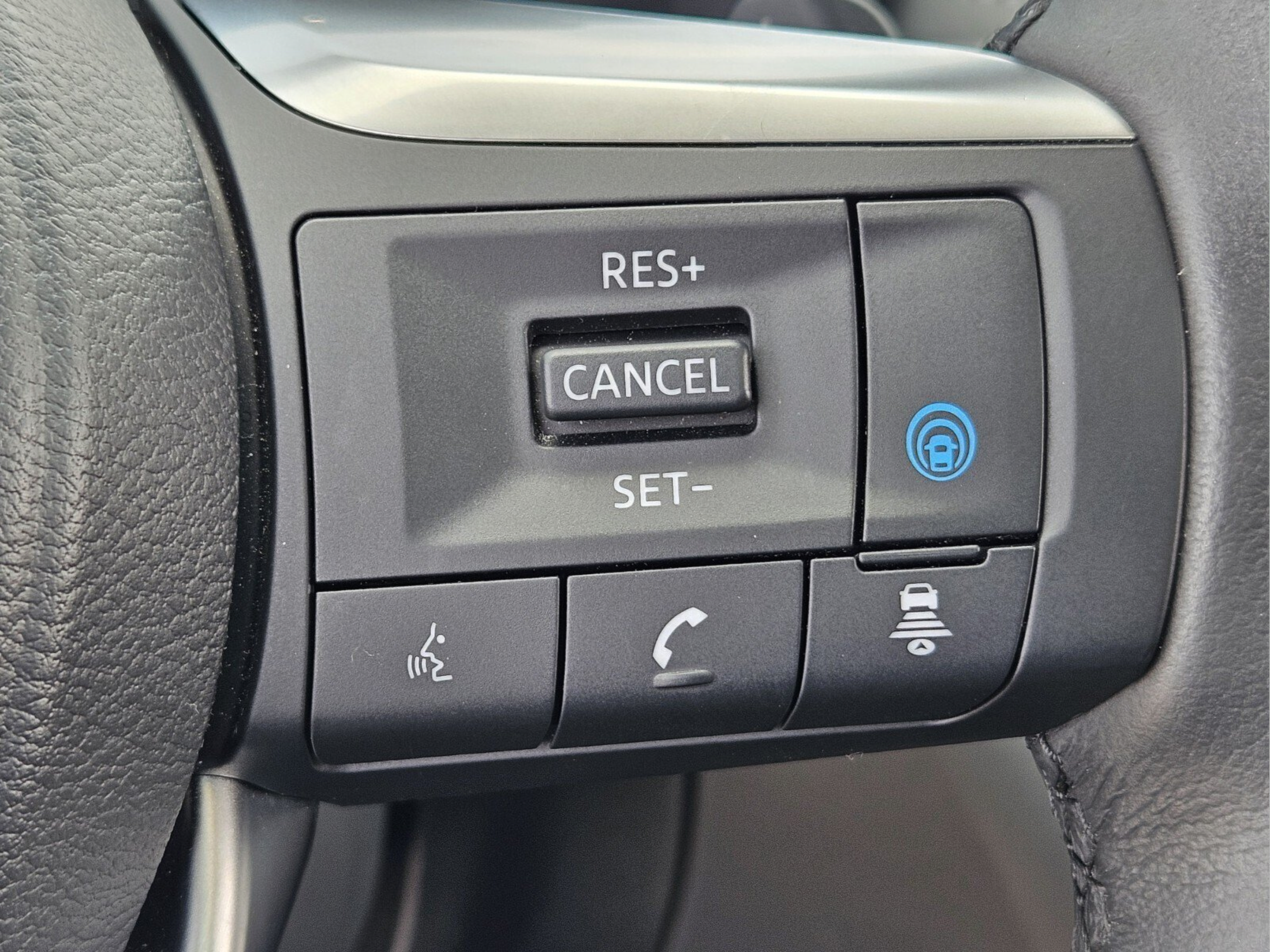 Used 2023 INFINITI QX60 Luxe w/ Cargo Package AWD/4WD image 25