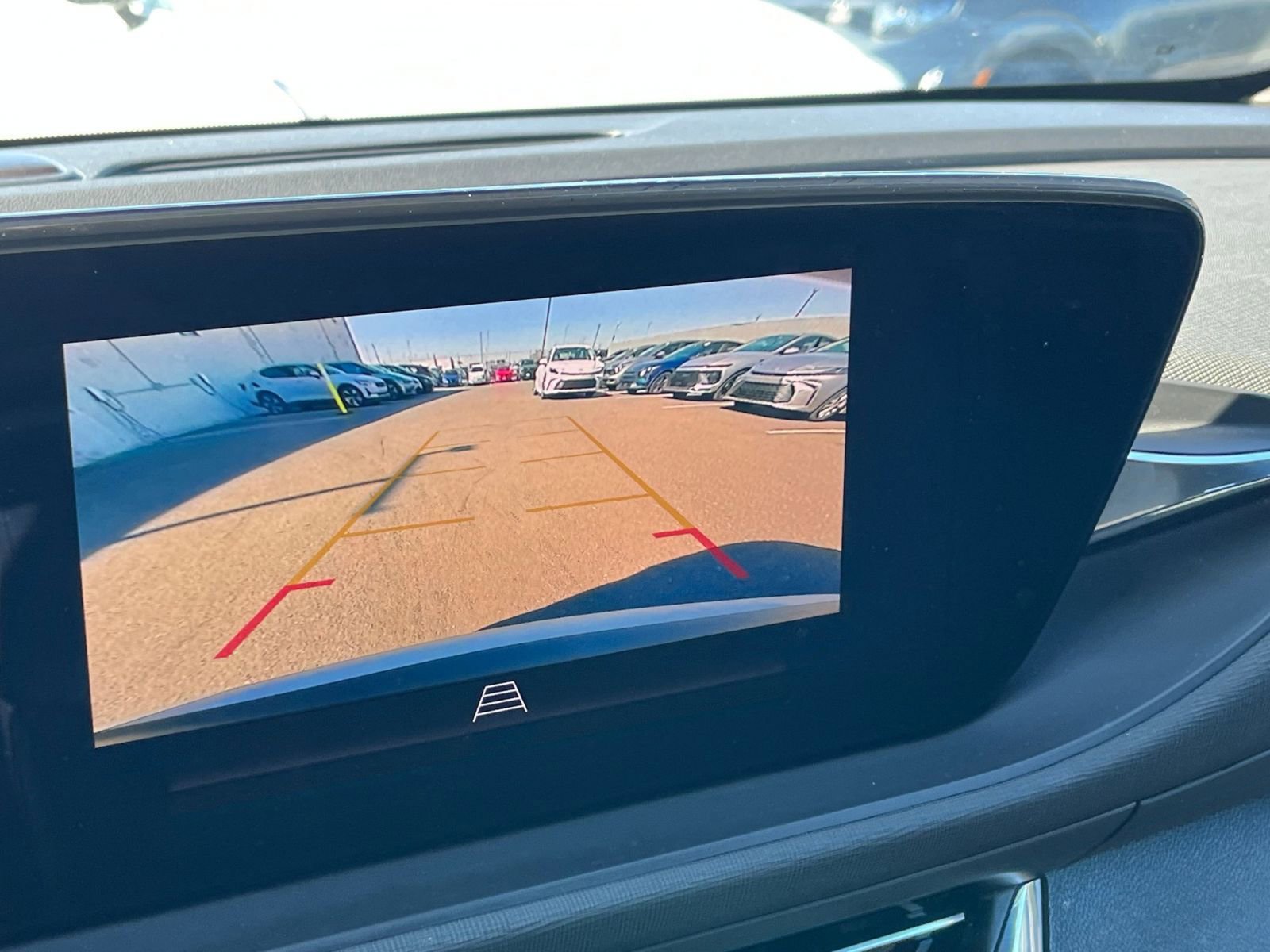 Used 2025 Buick Envista Preferred image 23