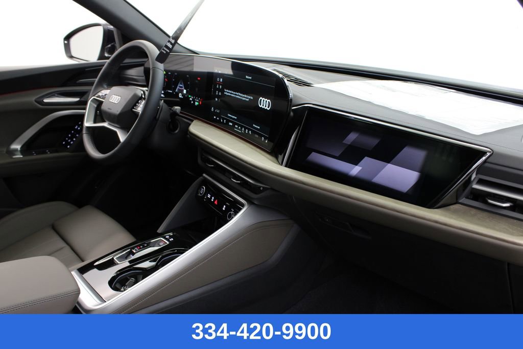 New 2025 Audi Q5 Prestige image 24