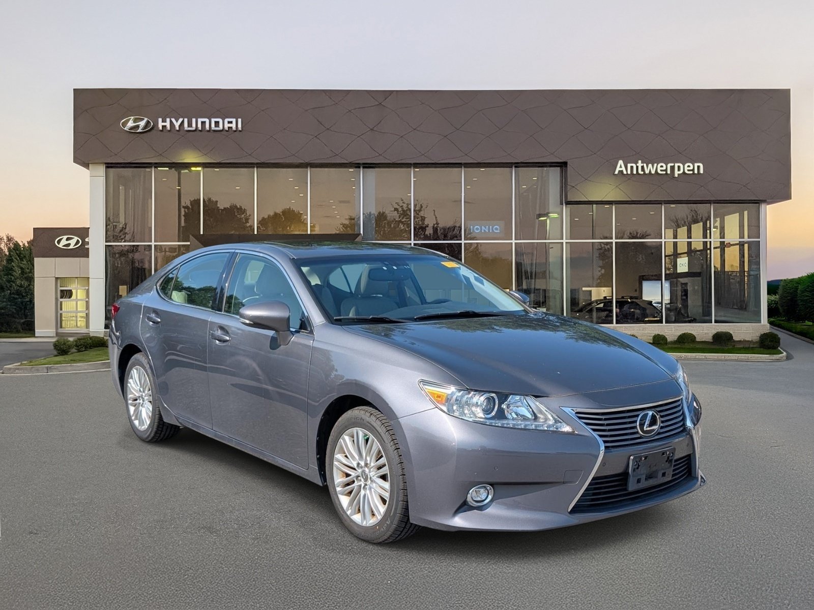 Used 2014 Lexus ES 350 w/ Luxury Package