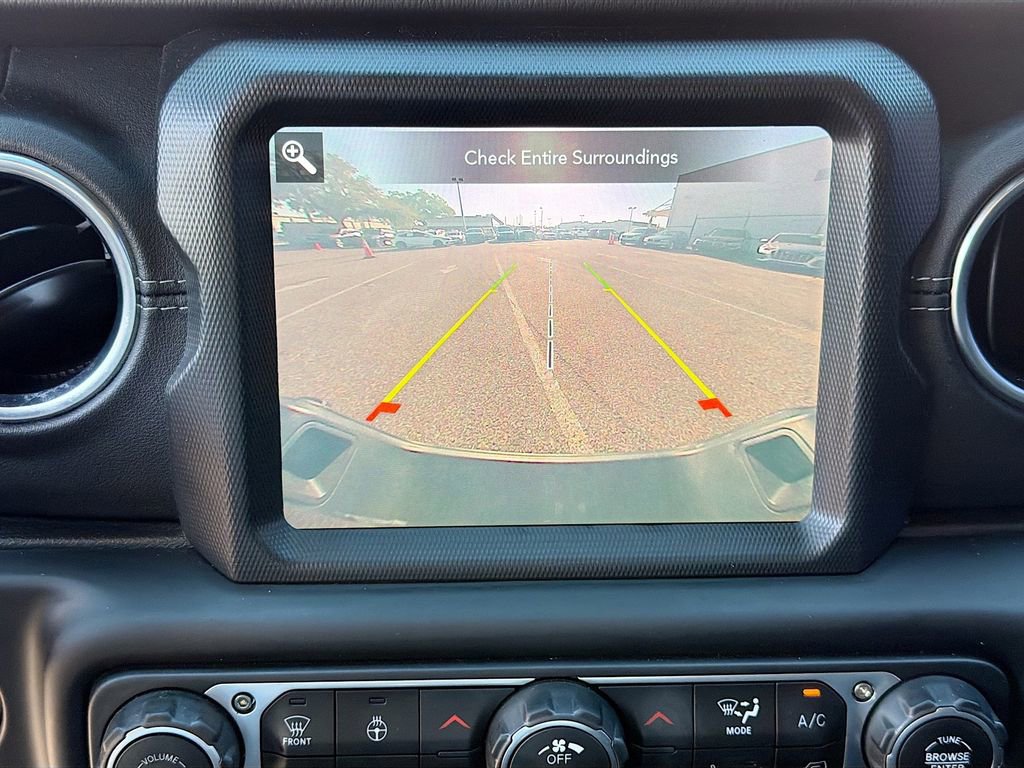 Used 2020 Jeep Gladiator Overland AWD/4WD image 32