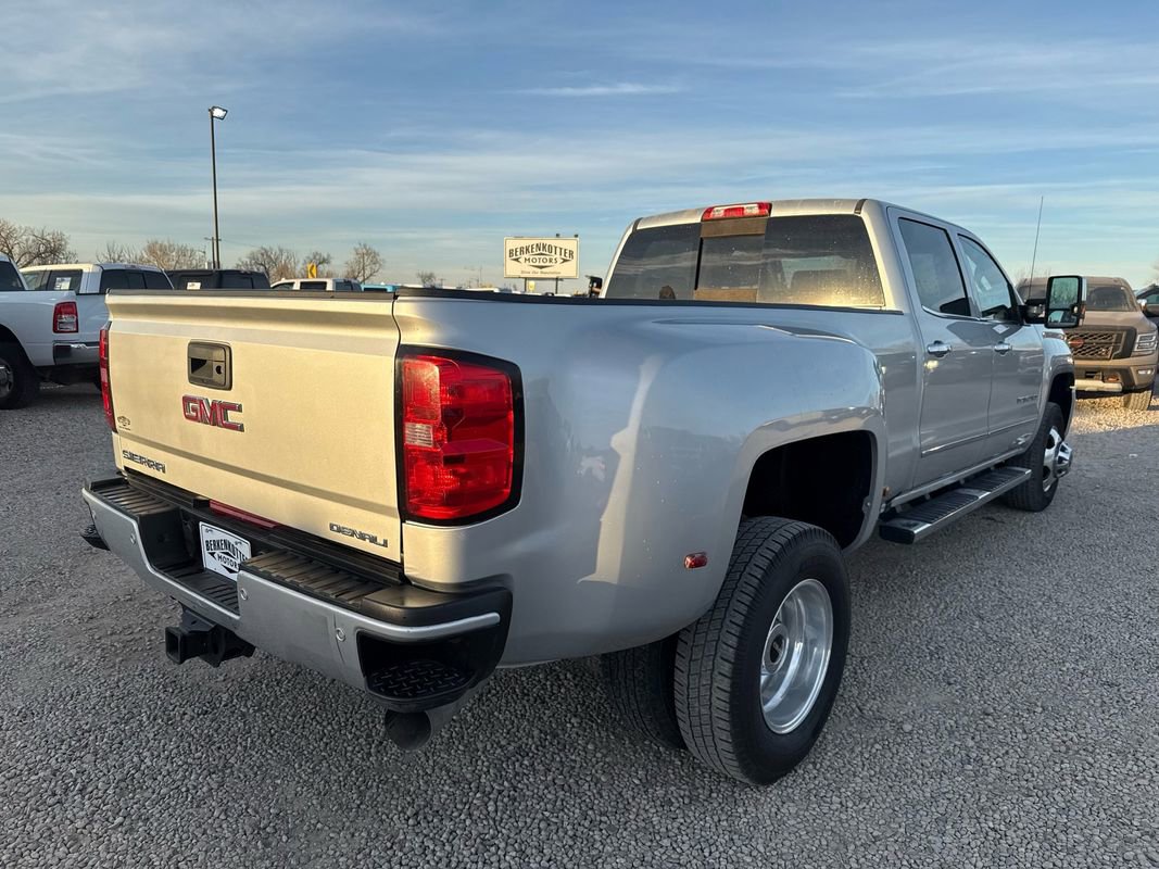 Used 2019 GMC Sierra 3500 Denali w/ Duramax Plus Package image 11