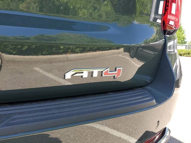 New 2026 GMC Yukon XL AT4 AWD/4WD image 9