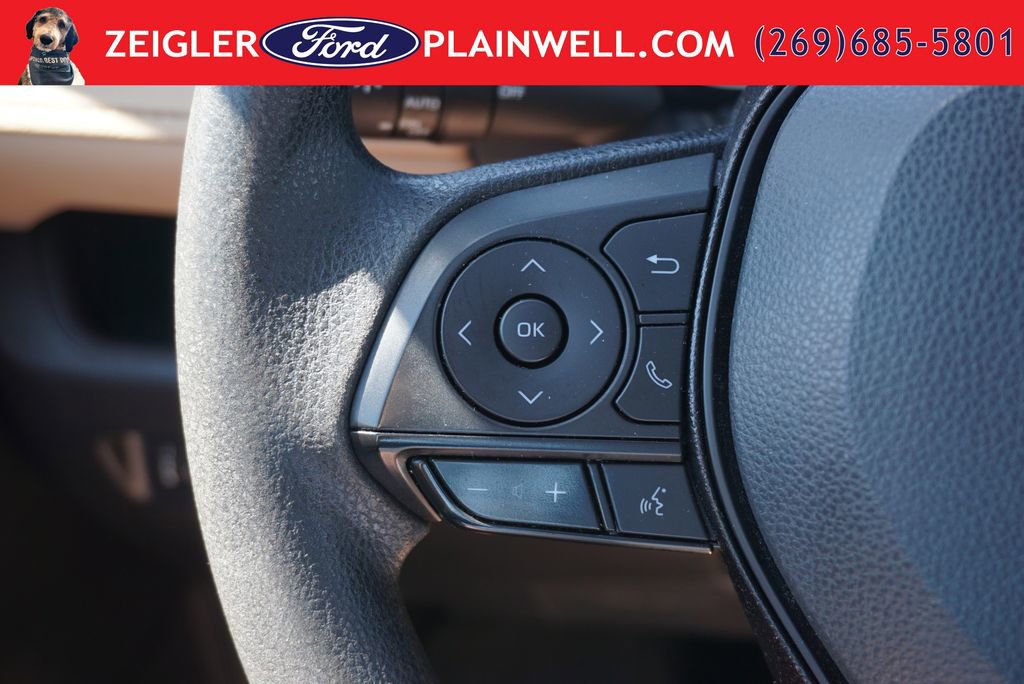 Used 2021 Toyota RAV4 XLE AWD/4WD image 22