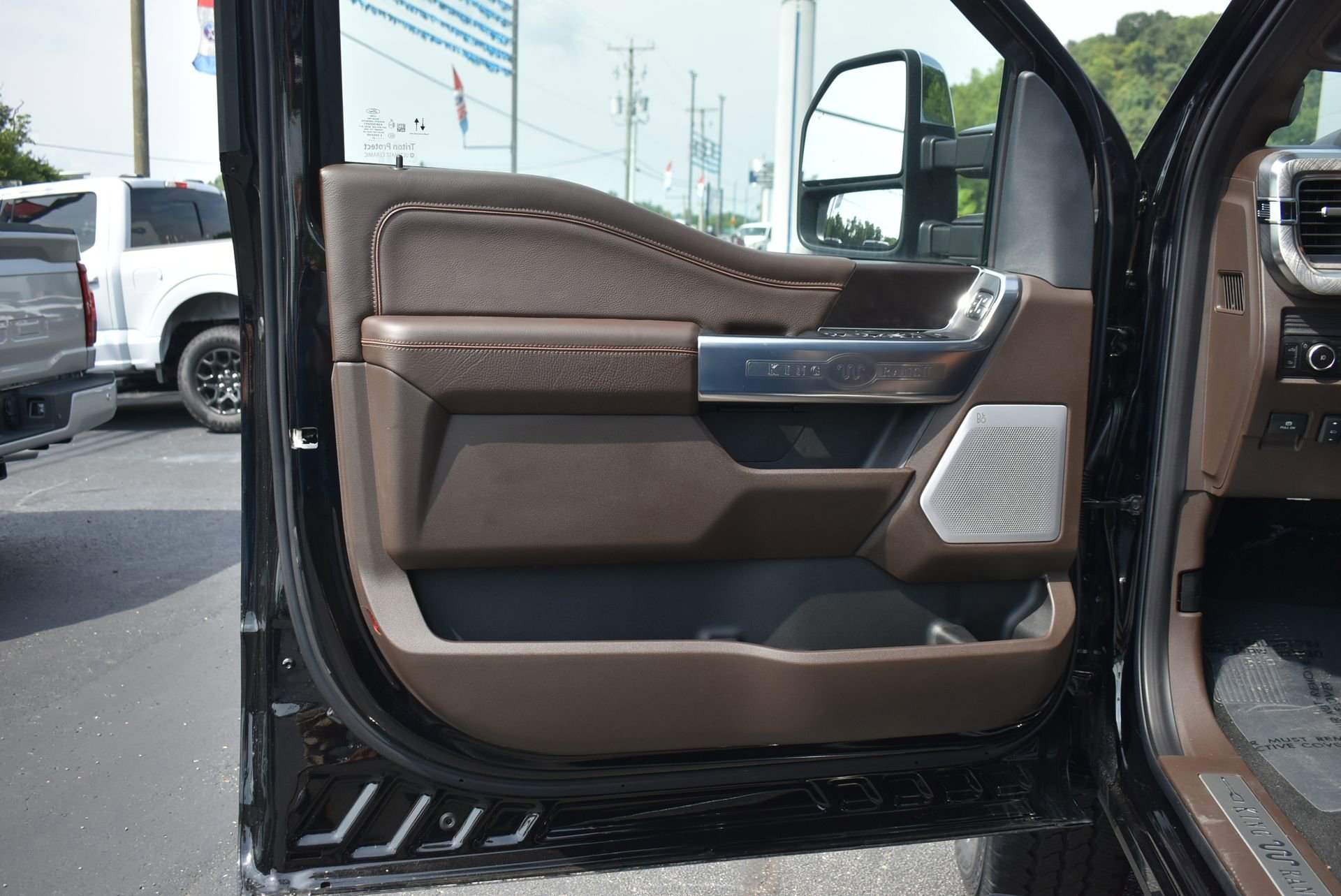 New 2025 Ford F350 King Ranch w/ Chrome Package image 11