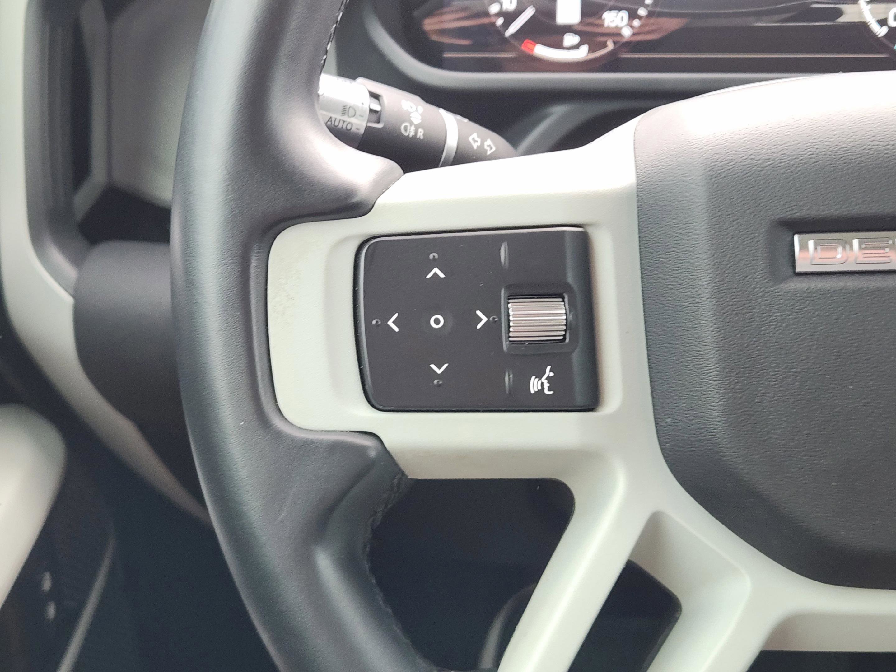 Used 2020 Land Rover Defender 110 First Edition AWD/4WD image 27