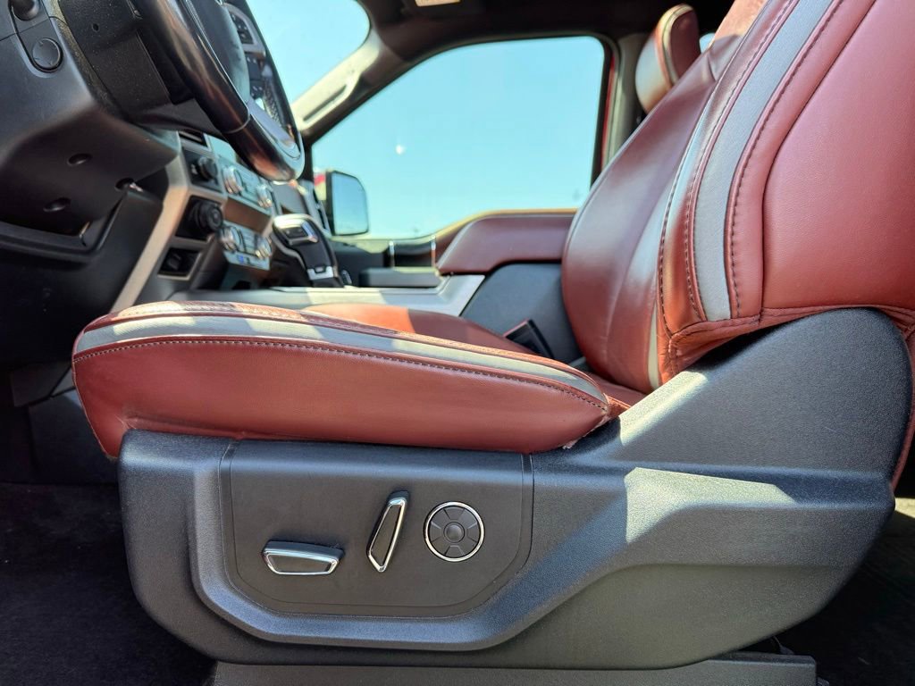 Used 2019 Ford F150 Platinum w/ Equipment Group 701A Luxury AWD/4WD image 9