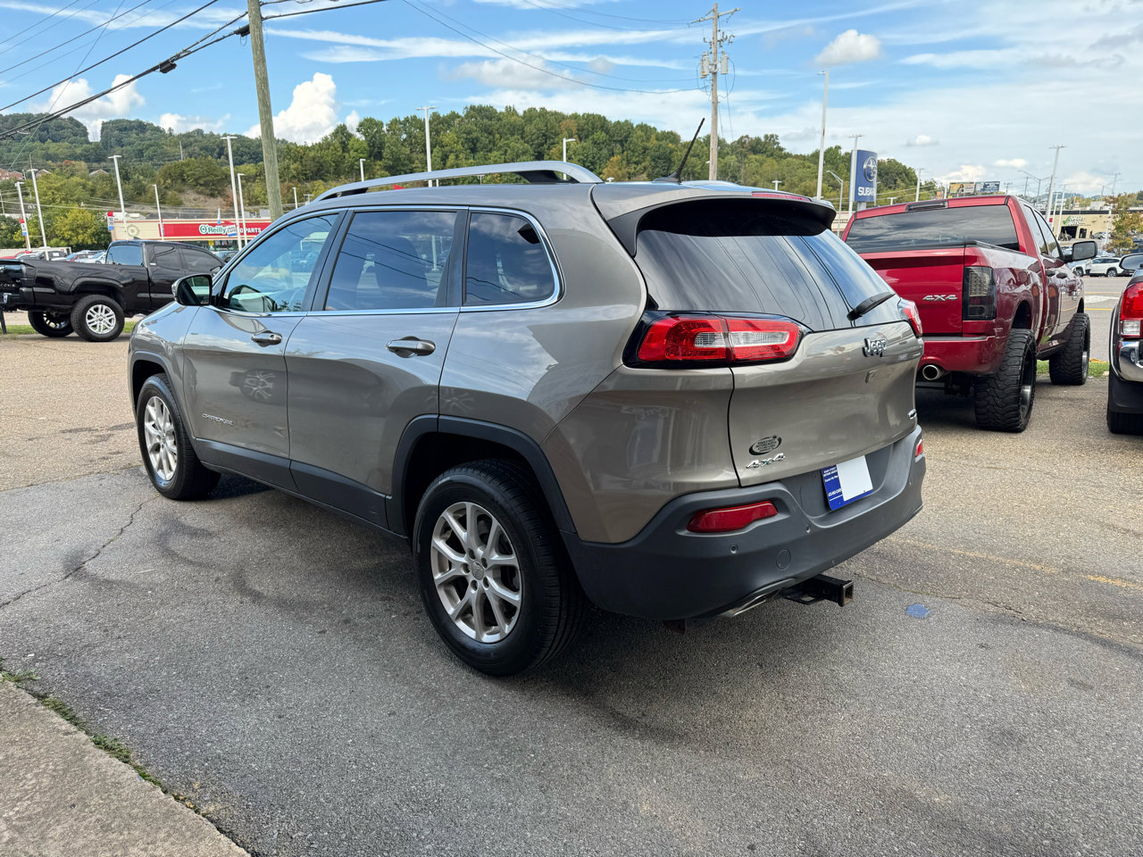 Used 2017 Jeep Cherokee Latitude w/ Safety/Convenience Group image 6