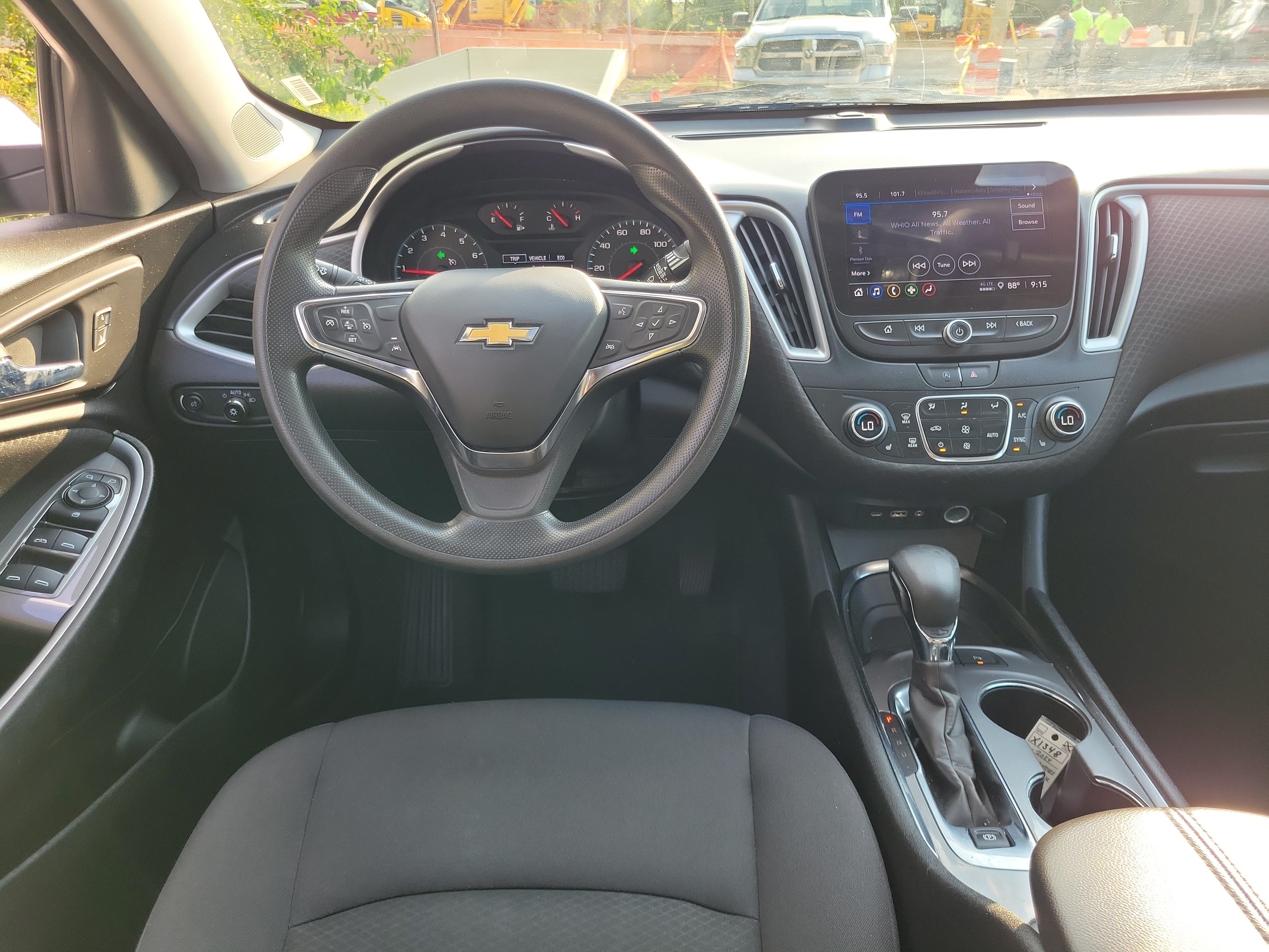 Used 2024 Chevrolet Malibu LT FWD image 10
