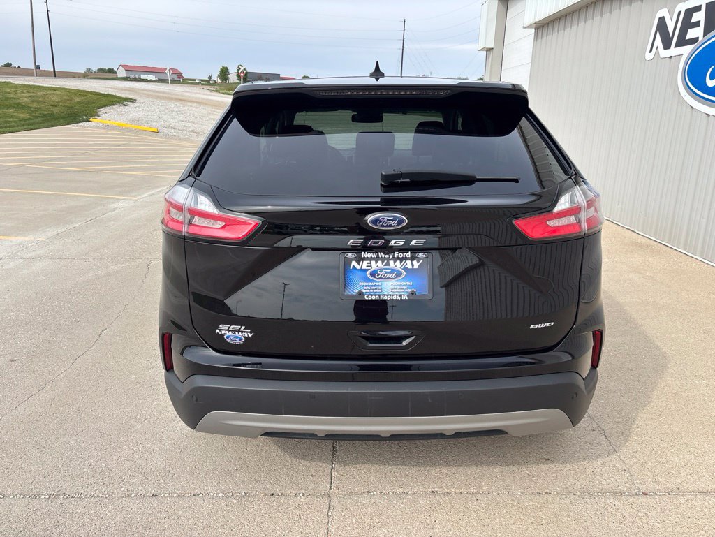 Certified 2024 Ford Edge SEL w/ Convenience Package AWD/4WD image 6