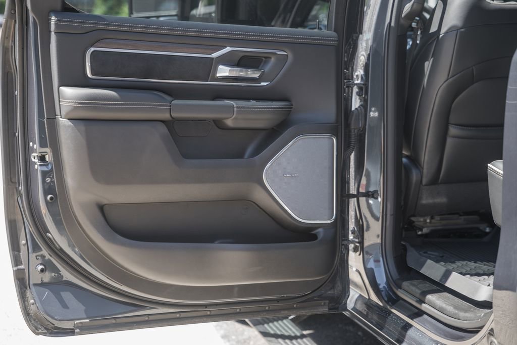 New 2026 RAM 1500 Laramie AWD/4WD image 43