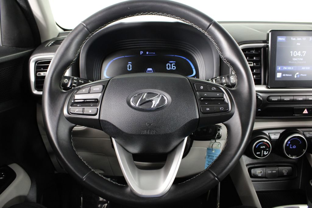 Certified 2023 Hyundai Venue SEL image 8
