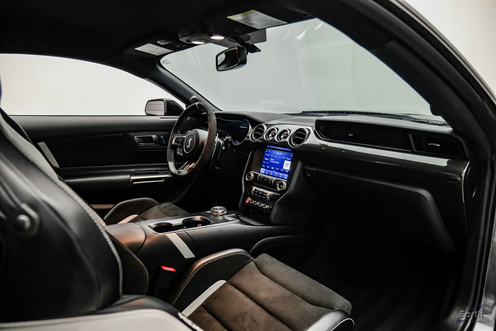 Used 2021 Ford Mustang Shelby GT500 w/ Carbon Fiber Track Pack image 51