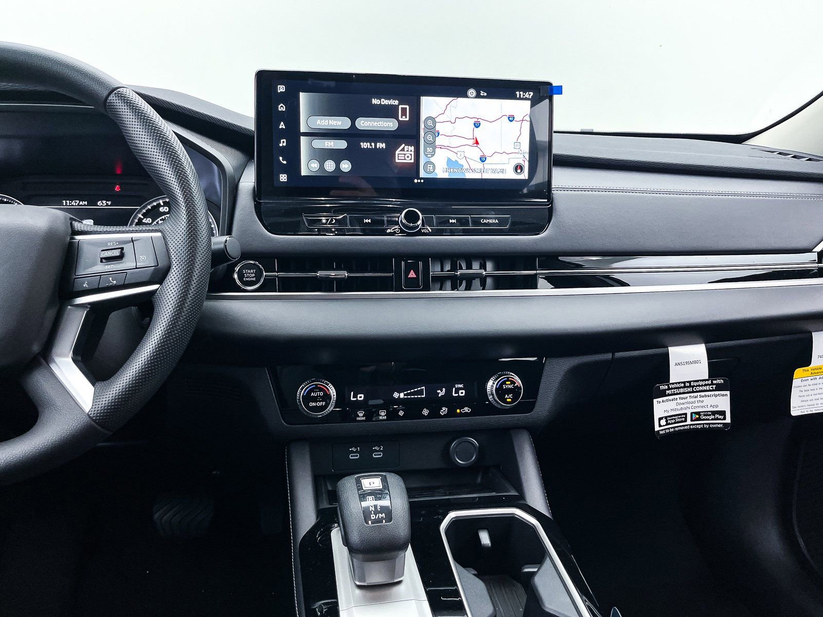 New 2025 Mitsubishi Outlander ES image 14