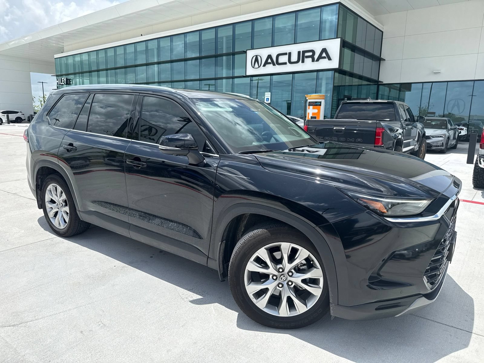 Used 2025 Toyota Grand Highlander FWD 360° Tour