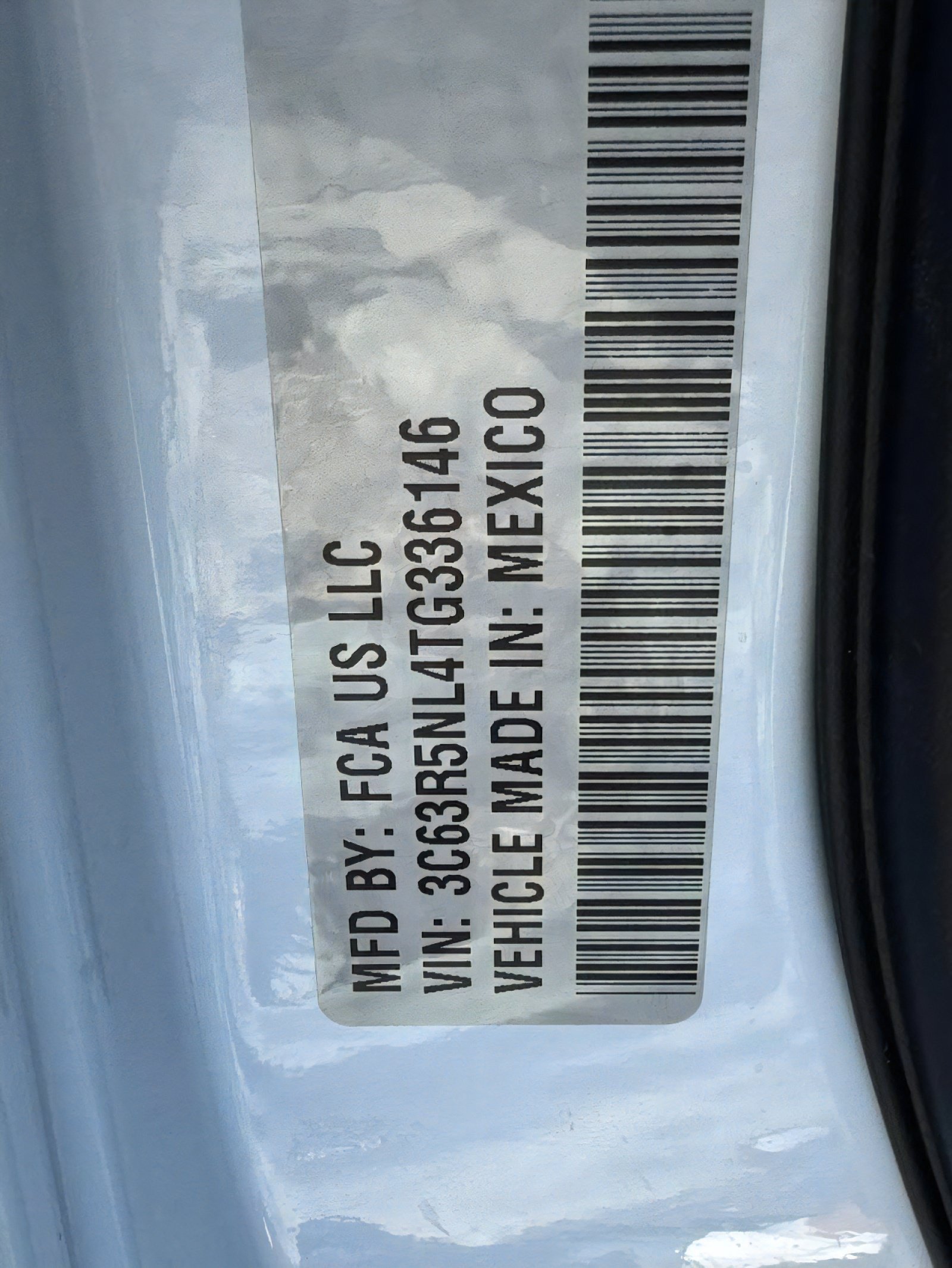 New 2026 RAM 2500 Laramie AWD/4WD image 25