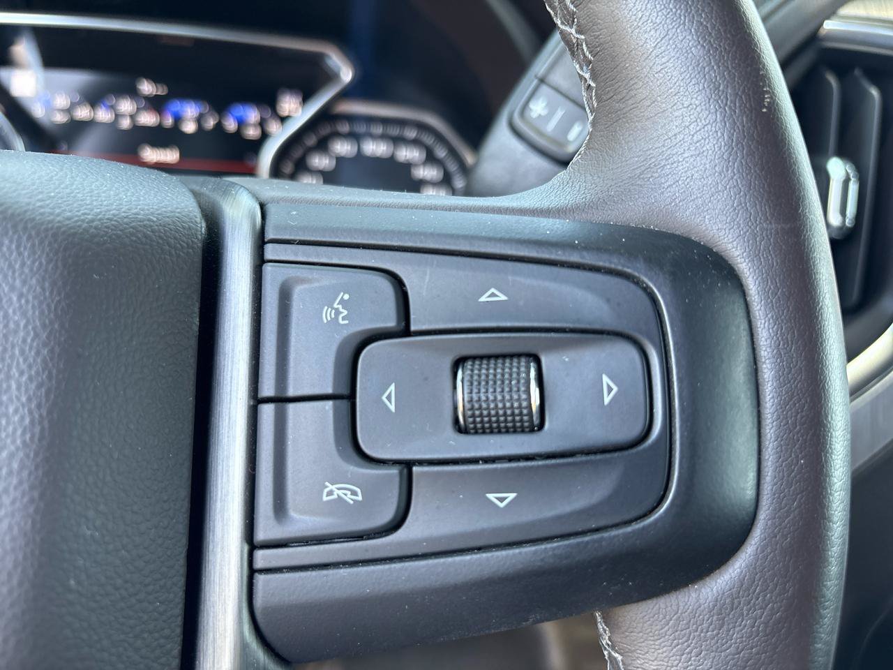 Used 2021 GMC Sierra 3500 Denali w/ Technology Package AWD/4WD image 22