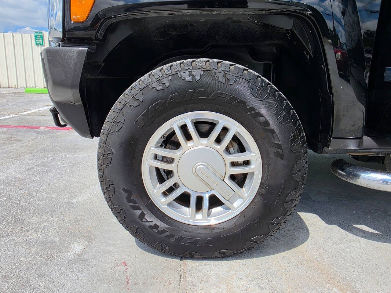 Used 2006 HUMMER H3 w/ Chrome Appearance Package AWD/4WD image 43