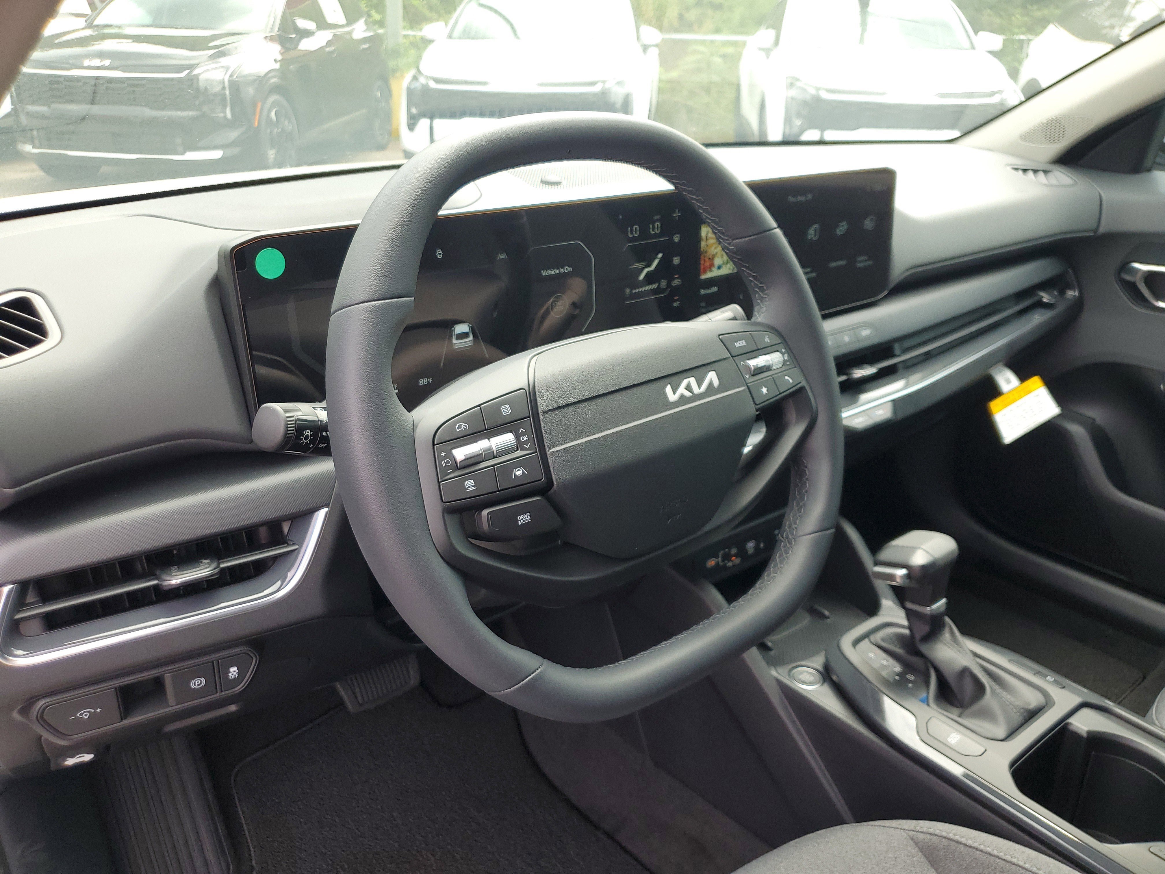 New 2025 Kia K4 EX image 15