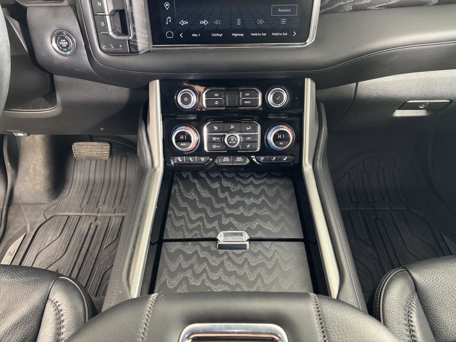 Used 2023 GMC Yukon Denali w/ Advanced Technology Package image 35