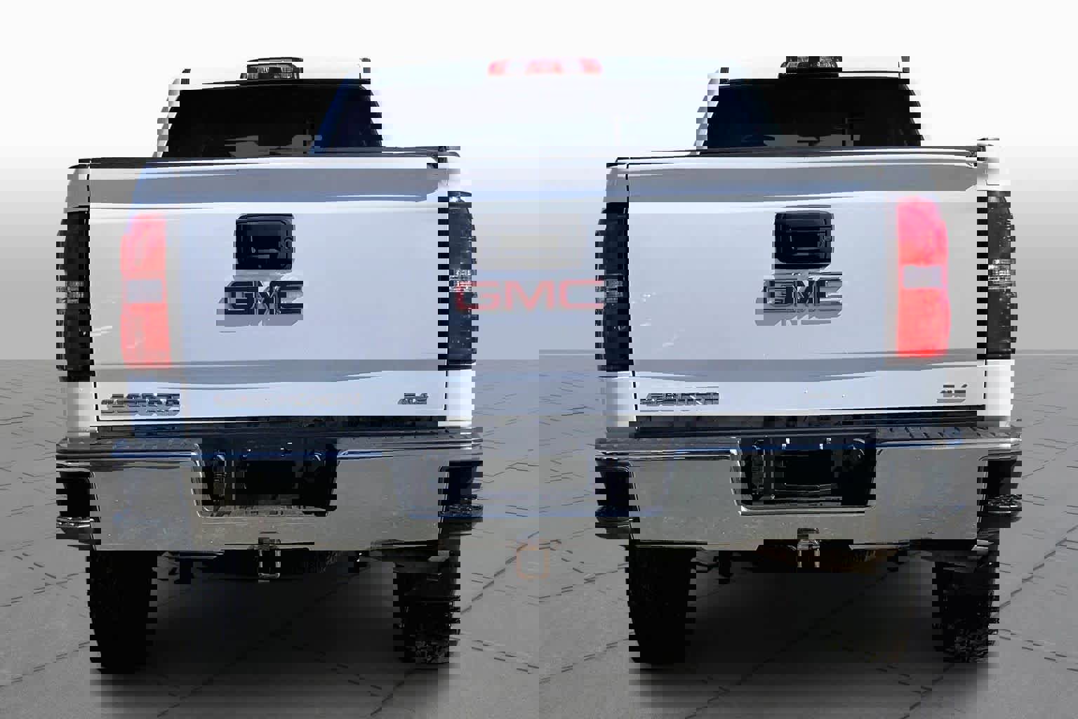 Used 2017 GMC Sierra 1500 SLE w/ SLE Value Package image 4