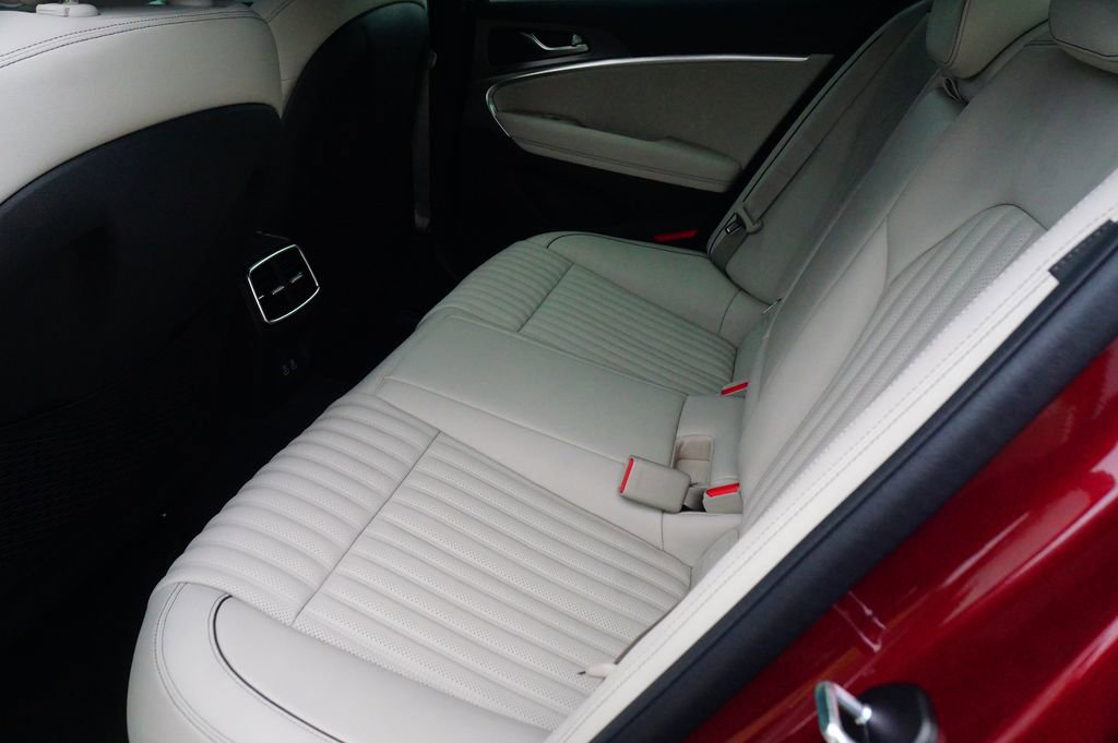 New 2025 Genesis G70 2.5T w/ Sport Prestige Package image 18