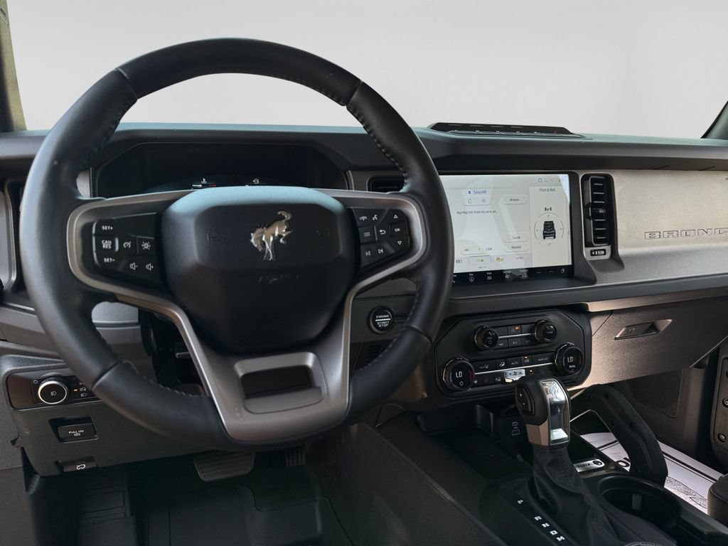 Used 2025 Ford Bronco Badlands w/ Sasquatch Package AWD/4WD image 17