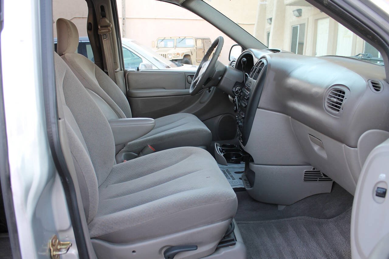 Used 2003 Dodge Grand Caravan Sport FWD image 31