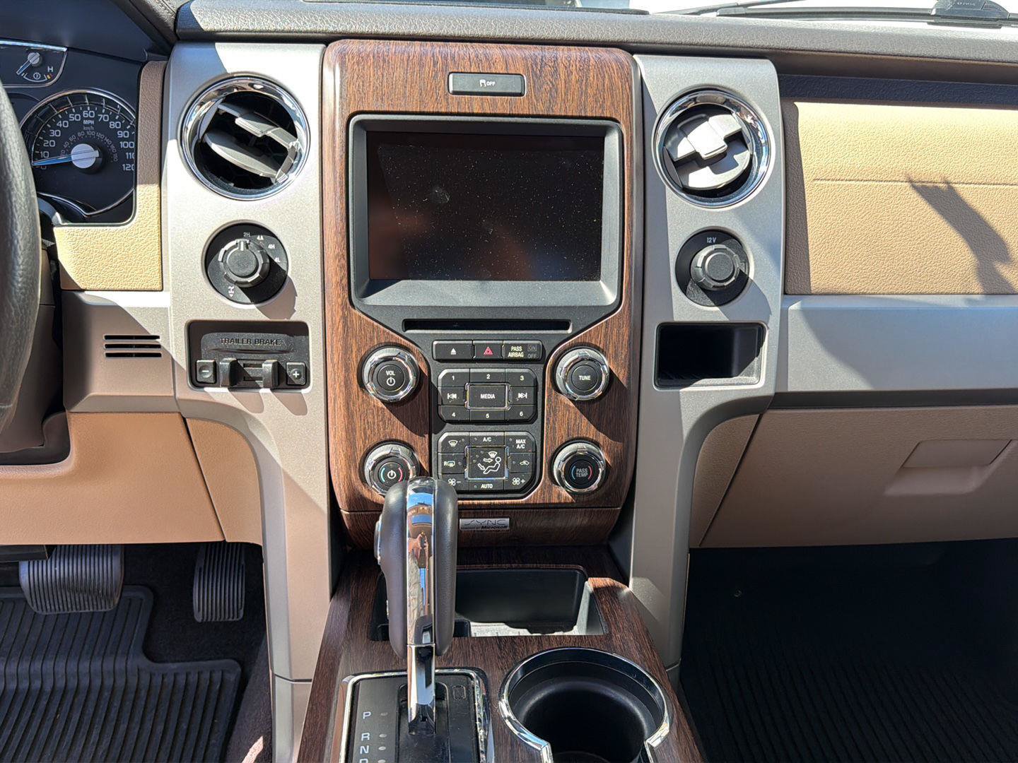Used 2014 Ford F150 Lariat w/ Equipment Group 502A Luxury AWD/4WD image 14
