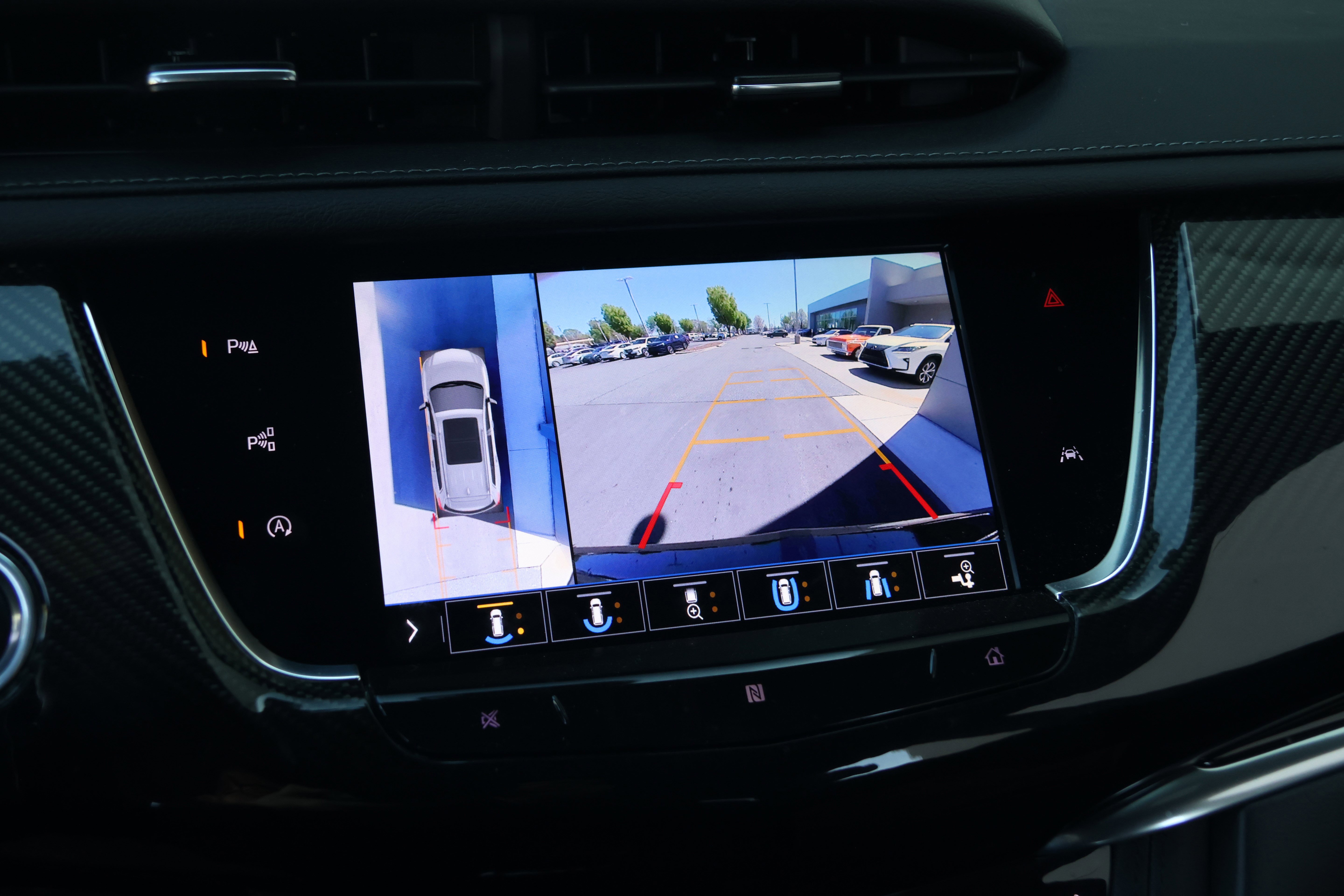 Used 2020 Cadillac XT6 Sport image 26