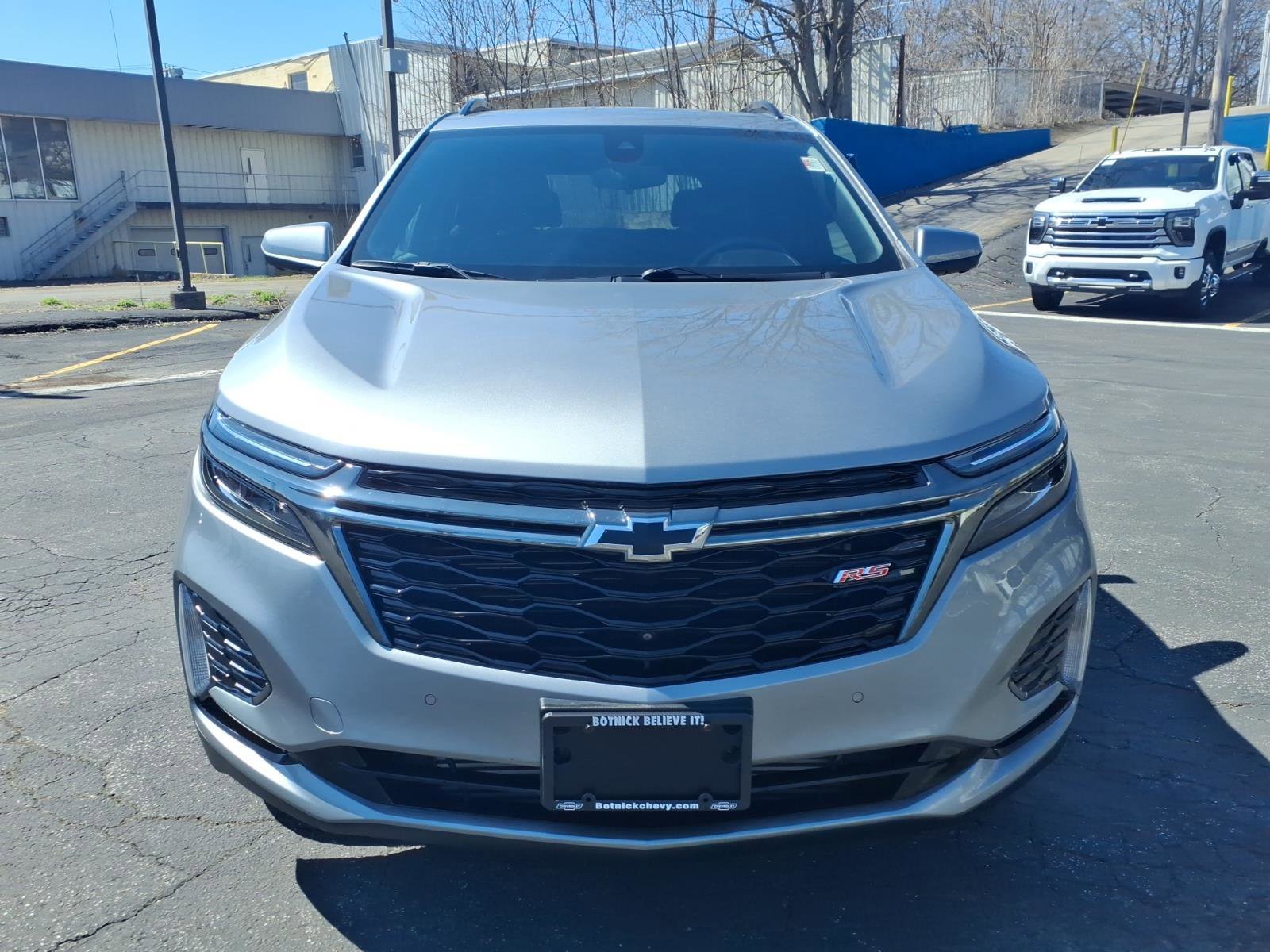 Used 2023 Chevrolet Equinox RS w/ RS Leather Package image 8