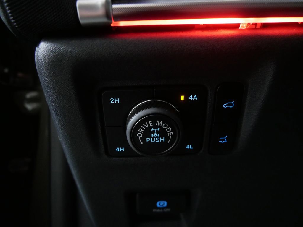 Used 2025 Ford Expedition Tremor image 18