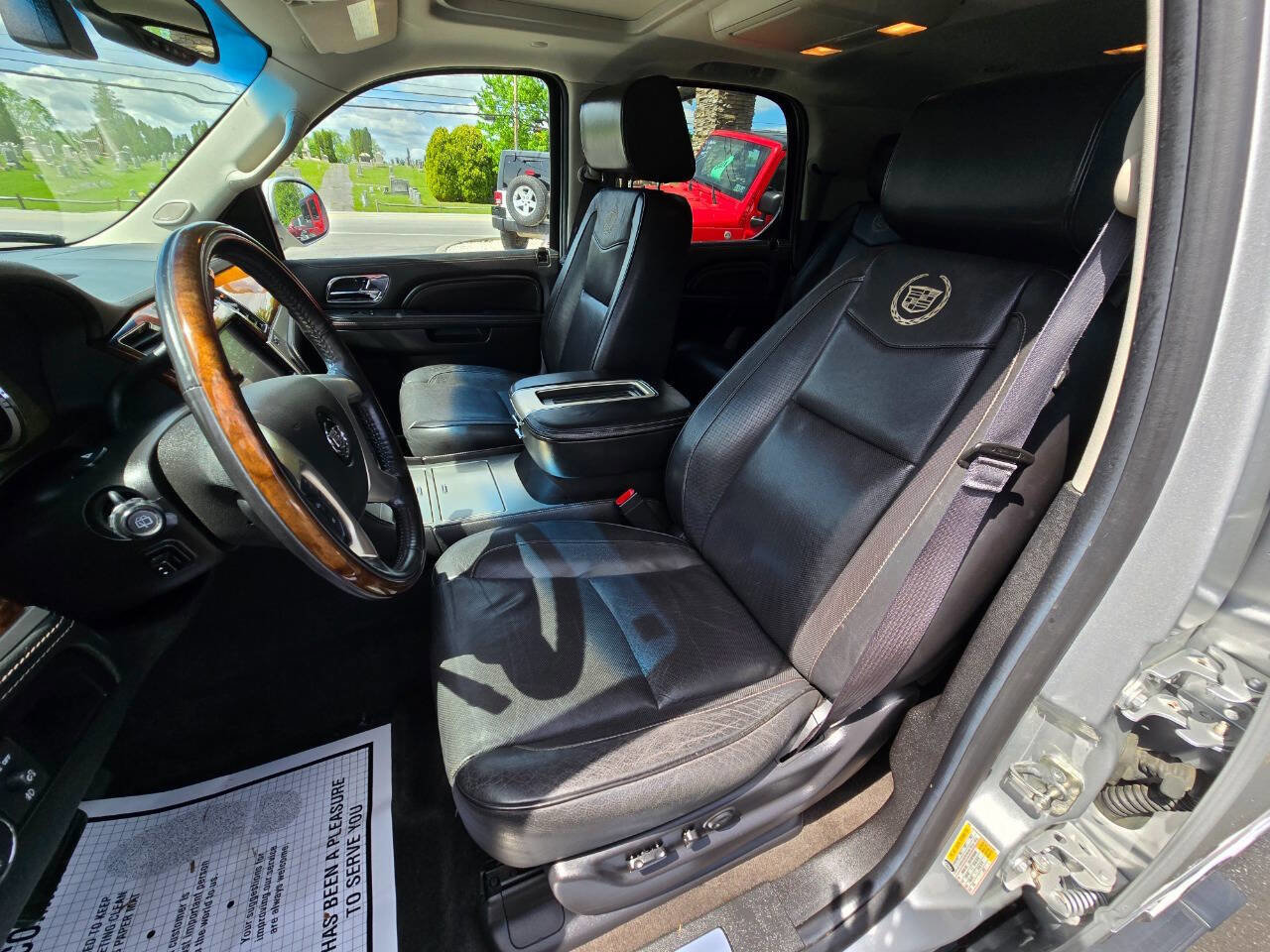 Used 2014 Cadillac Escalade Platinum image 15