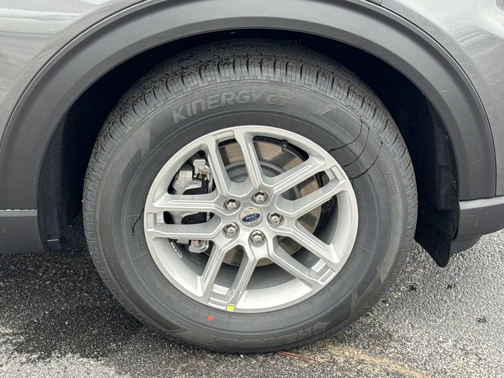 New 2026 Ford Explorer Active image 12