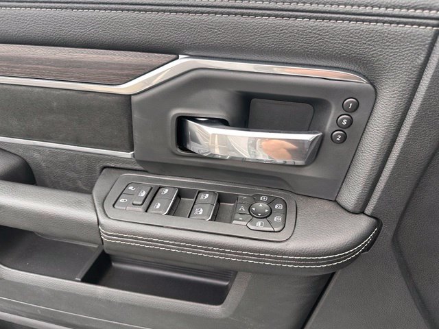 New 2026 RAM 2500 Laramie AWD/4WD image 15