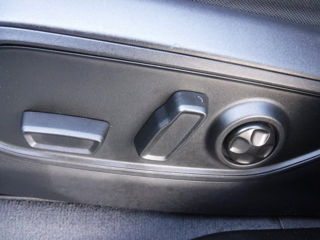 Used 2023 Jeep Grand Cherokee Trailhawk w/ Luxury Tech Group III image 27