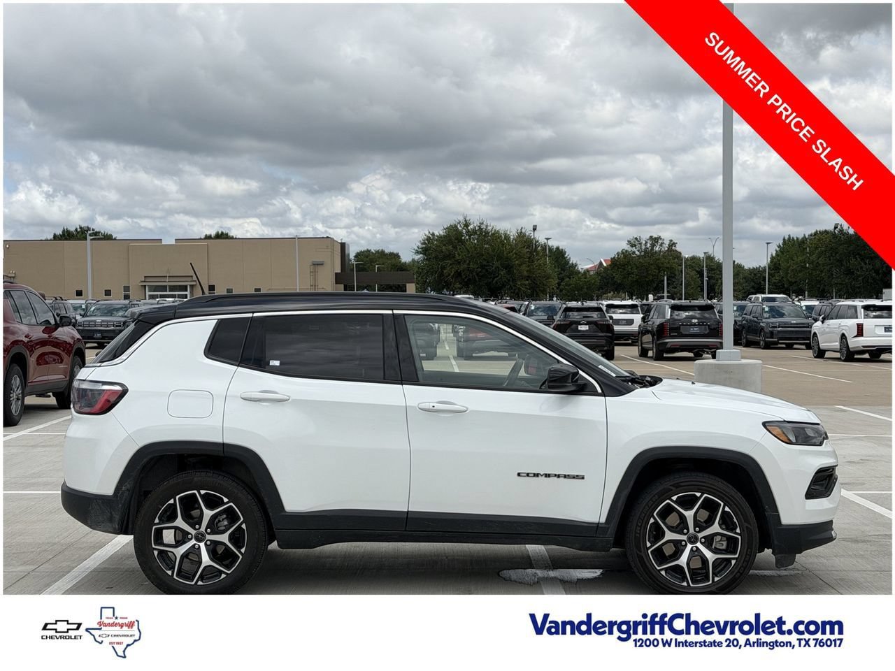 Used 2025 Jeep Compass Limited AWD/4WD image 3