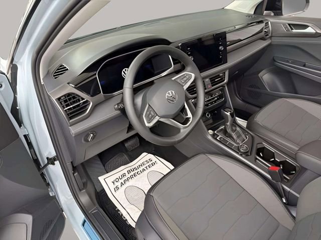 New 2026 Volkswagen Taos SE image 7