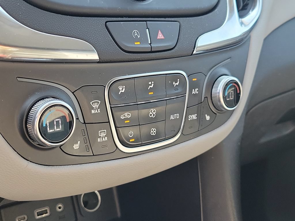Used 2024 Chevrolet Equinox LT FWD image 32