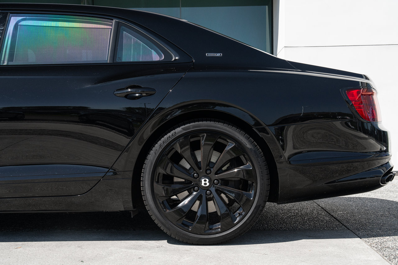 Used 2024 Bentley Flying Spur V8 AWD/4WD image 9