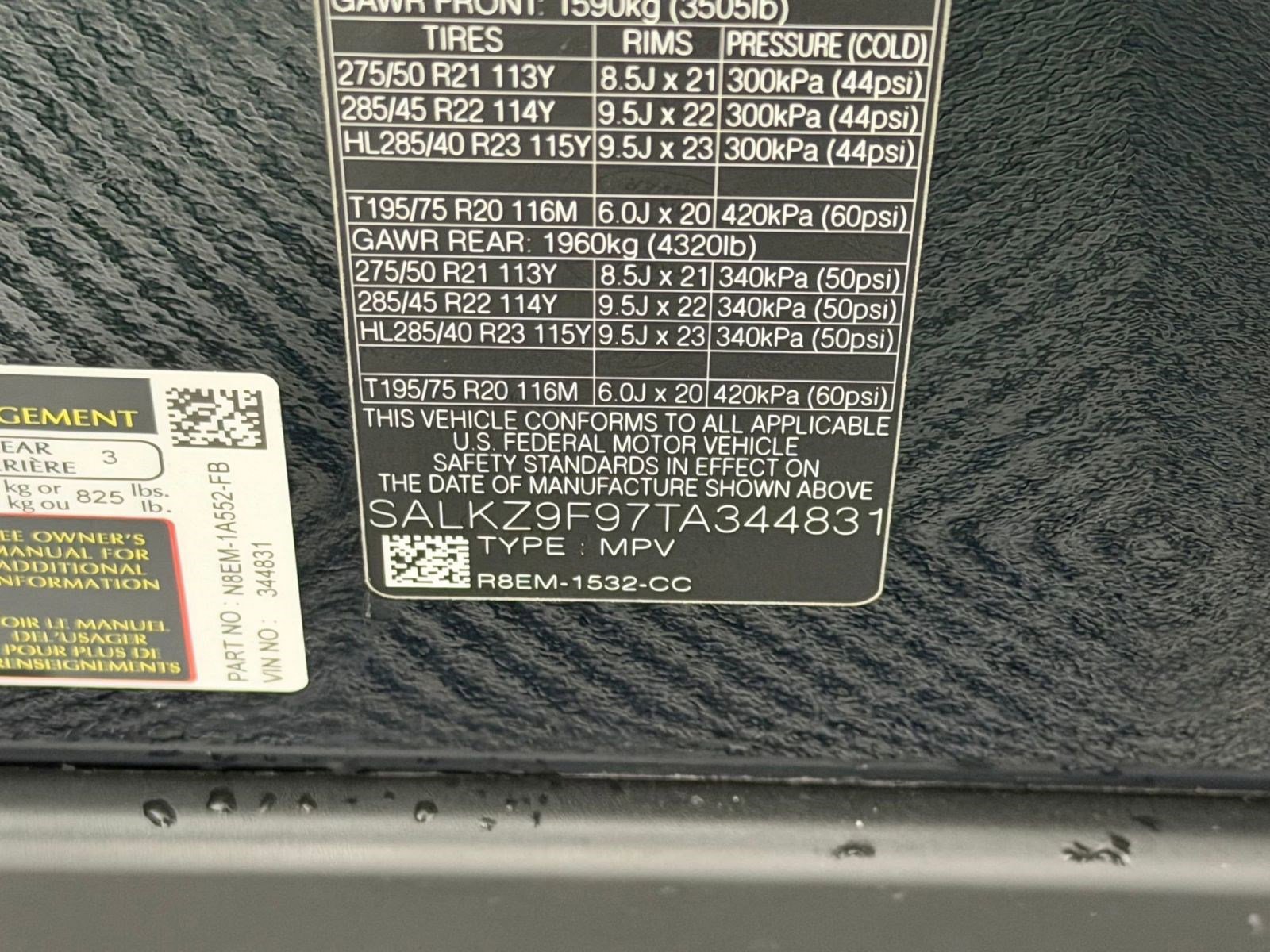 Used 2026 Land Rover Range Rover SV image 21