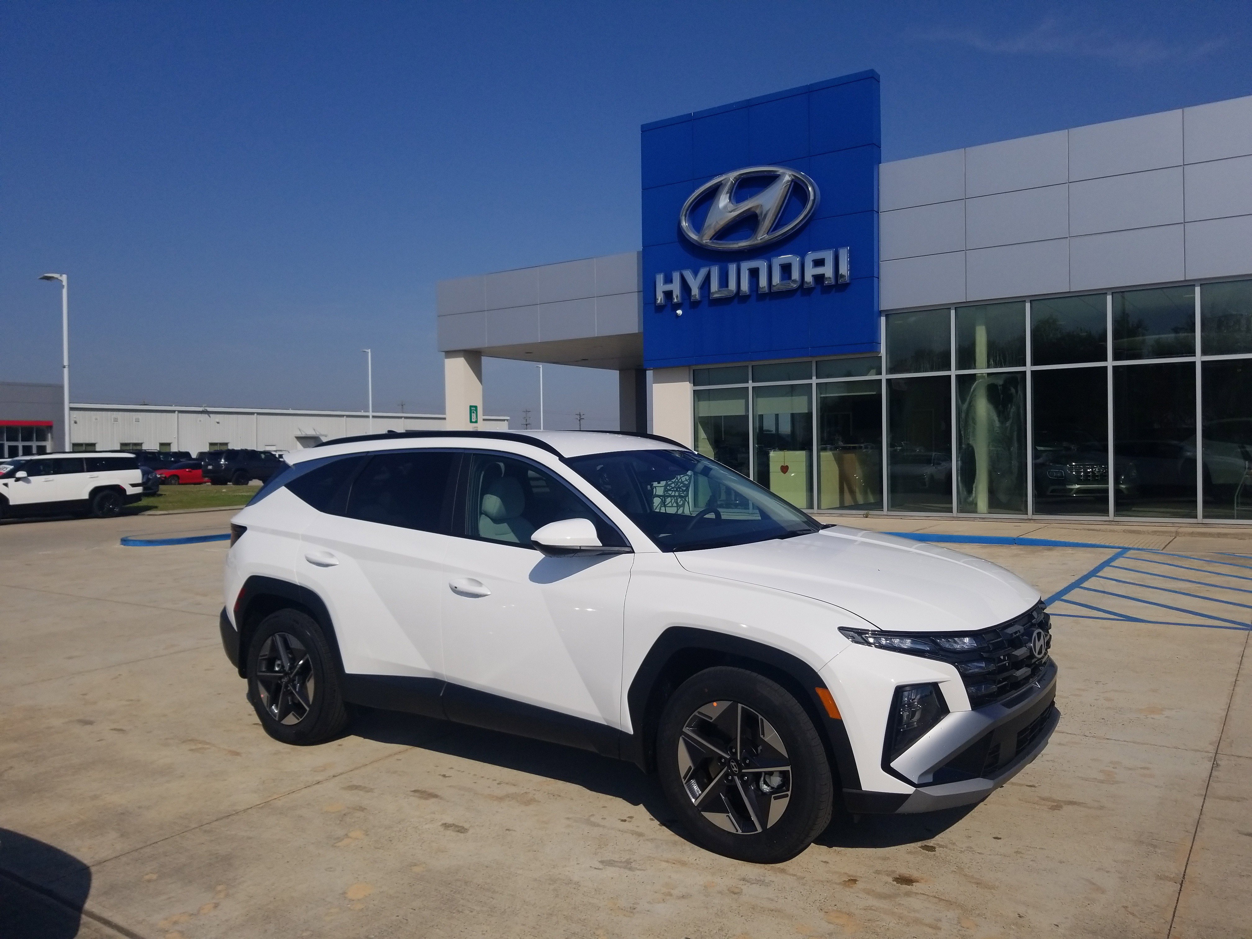 New 2026 Hyundai Tucson SEL image 1