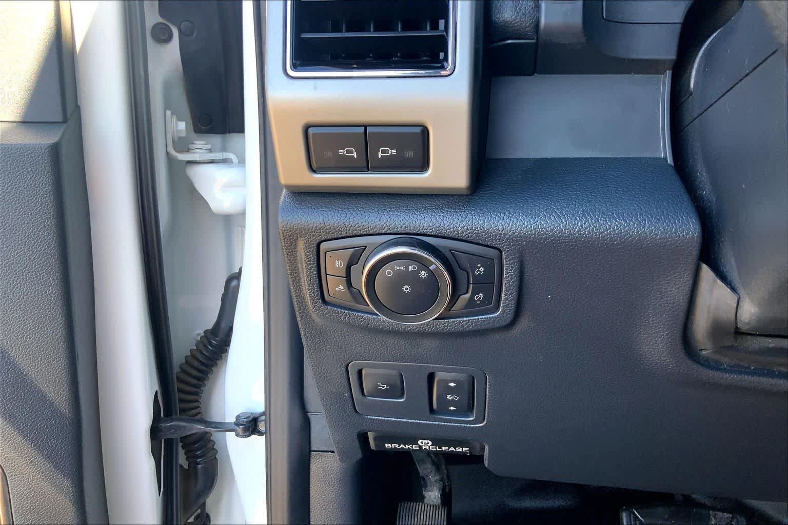 Certified 2022 Ford F250 Lariat w/ Tremor Off-Road Package AWD/4WD image 36
