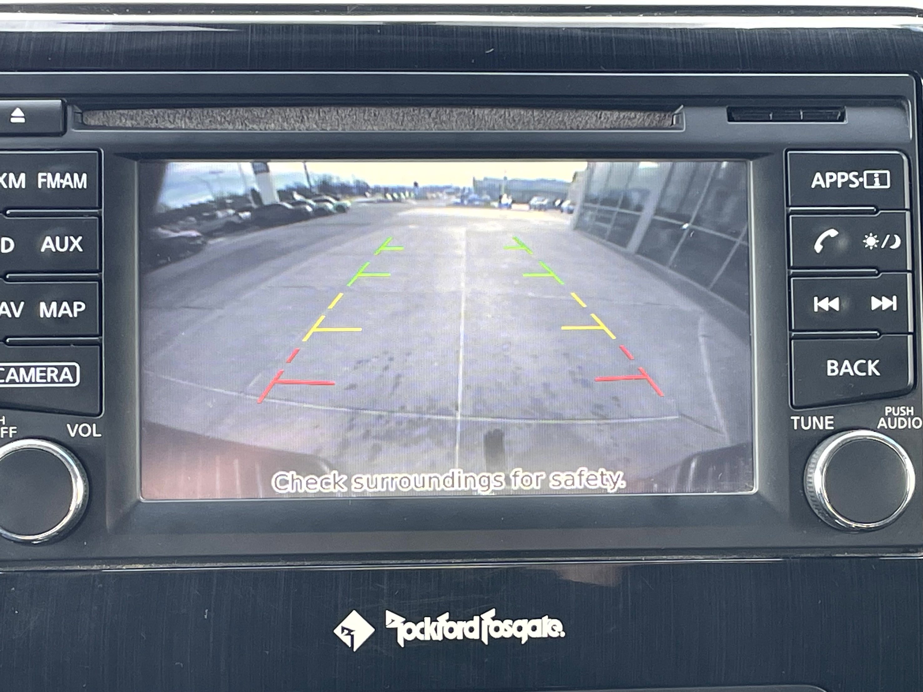 Used 2015 Nissan Titan SV w/ SV Value Truck Package image 17